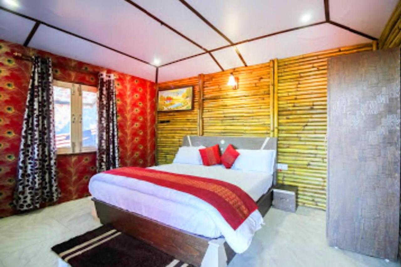 Glamwood Resort Dhanaulti, Ranked 1 In 다나울티 외부 사진